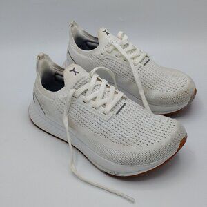 Flux Adapt Runner White Gum Women's Size 6.5  Running Athletic Shoes